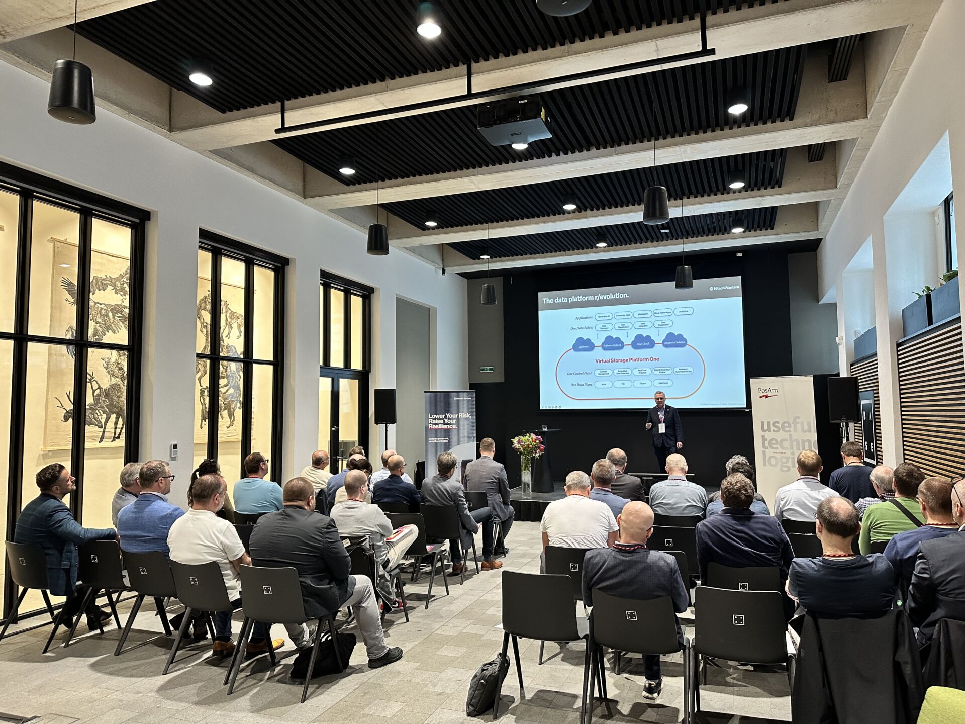 Hitachi_PosAm_storage_konferencia_2024_04